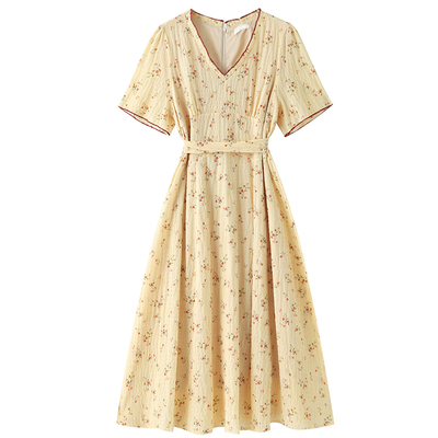 温柔小清新度假风显瘦碎花连衣裙