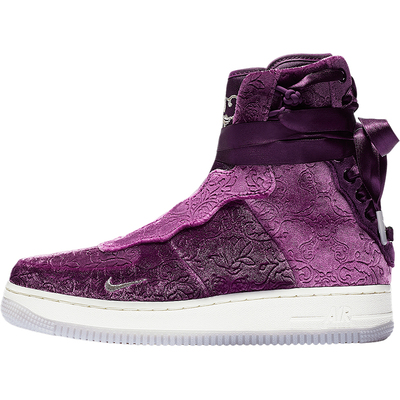 耐克空军一号女子休闲板鞋