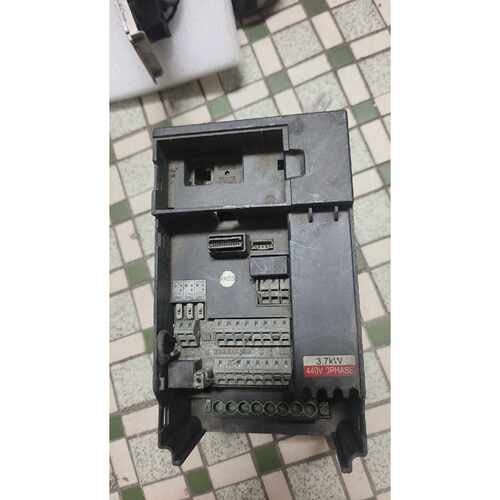 询价-士林SS2-043-3.7K变频器     机器上