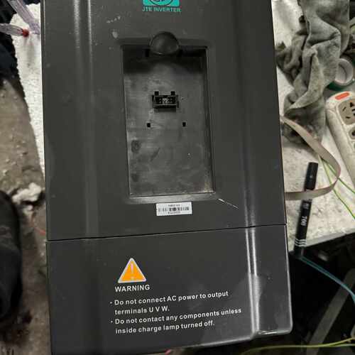 溢价-金田变频器15kw（JTE386  H0150H3）成色如图