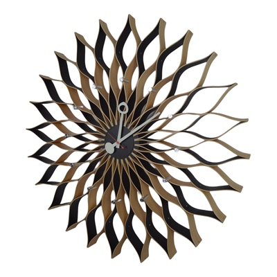 实木北欧设计师葵花挂钟