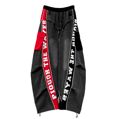 炫酷拼色字母褶纹设计弯刀裤女