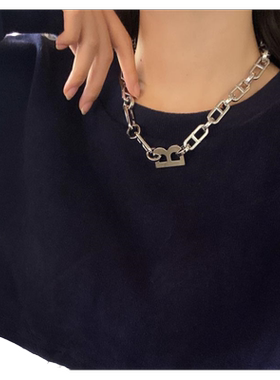 钛钢不掉色项链女字母B网红个性夸张choker颈链项圈锁骨链毛衣链