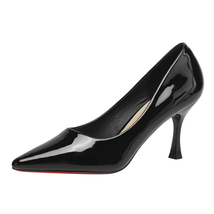 达芙妮细跟红底高跟鞋女款2025冬季新款法式不累脚单鞋黑色小皮鞋