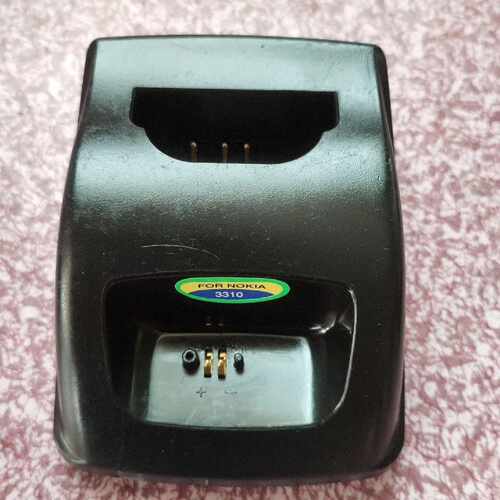 下单前咨询诺基亚3310座充！飞毛腿产品！诺基亚3310座充！