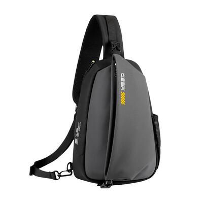 YESO/户外大师男士胸包斜挎包