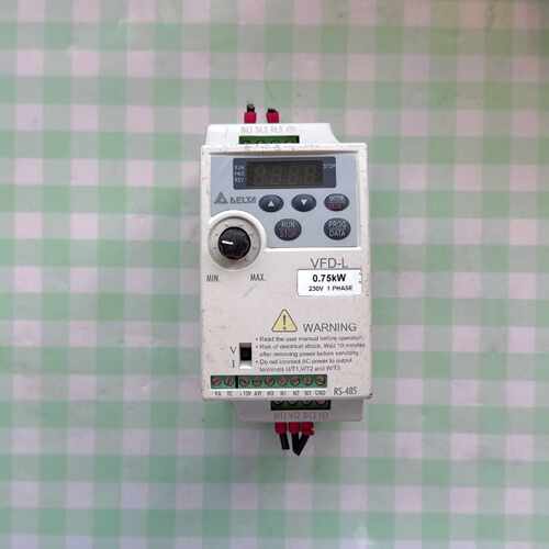 议价台达变频器VFD007L21A 0.75KW