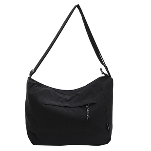 防水尼龙布饺子包斜挎包男女同款百搭休闲轻便运动风单肩包托特包