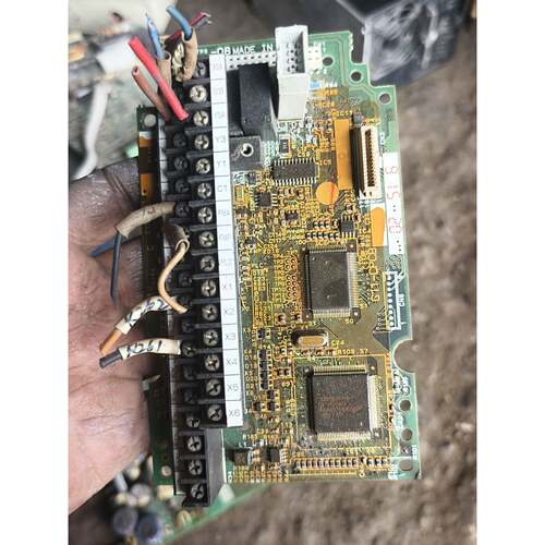 变频器主板FRN22G11S4CX拆机型号