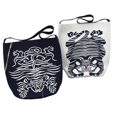 饮水鸟藏族祥瑞虎纹针织水桶包