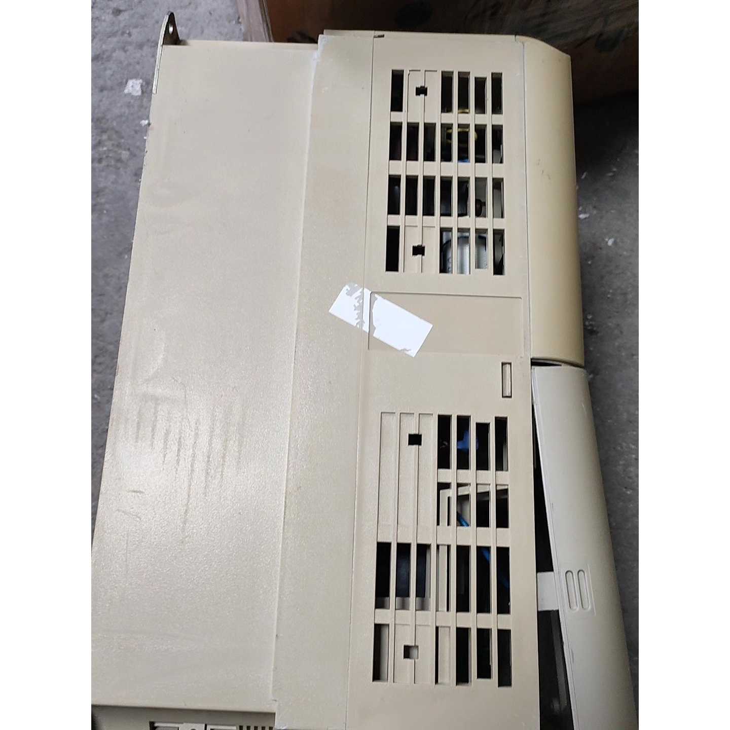 议价安川G7C1MR一G7A4011电压380V一11Kw拆机维修图片