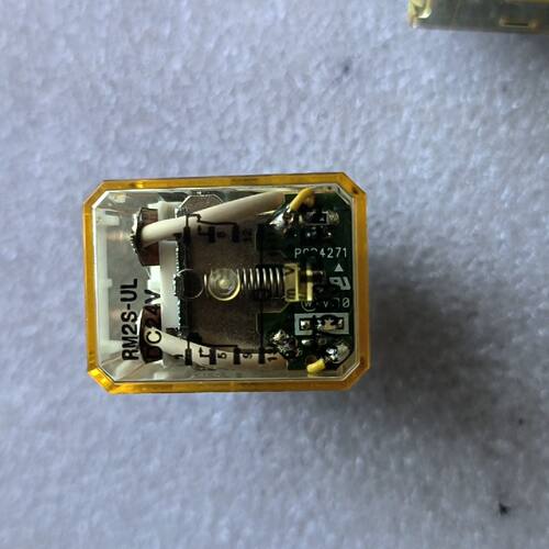 在线议价IDEC和泉RM2S-UL继电器 DC24V 8脚 拆机件
