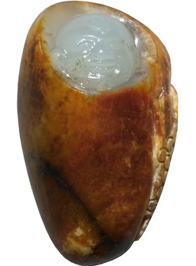 新疆和田玉红皮籽料出人头地吊坠