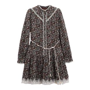 芭依璐蕾丝连衣裙2026春装新款时尚长袖荷叶边娃娃领收腰系带裙子