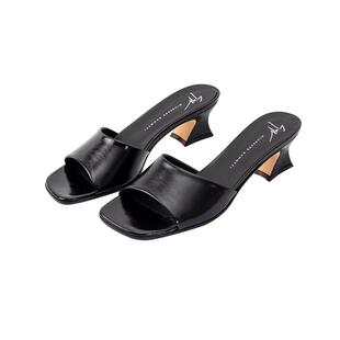 GIUSEPPE ZANOTTI 女式 春夏新款羊皮革方根中跟凉鞋银泰301574