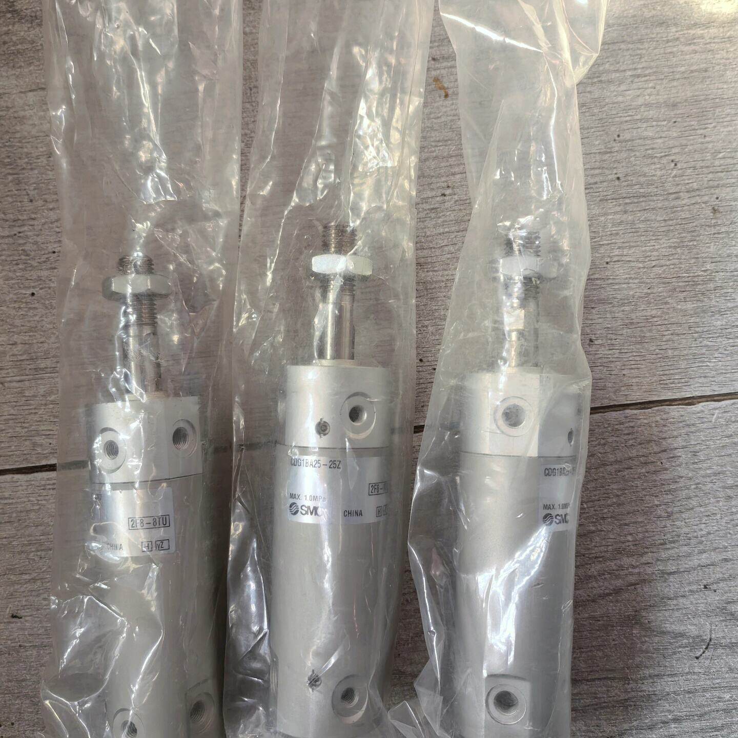 全新SMC原装气动气缸圆柱CDG1BA25-25Z 全新带包
