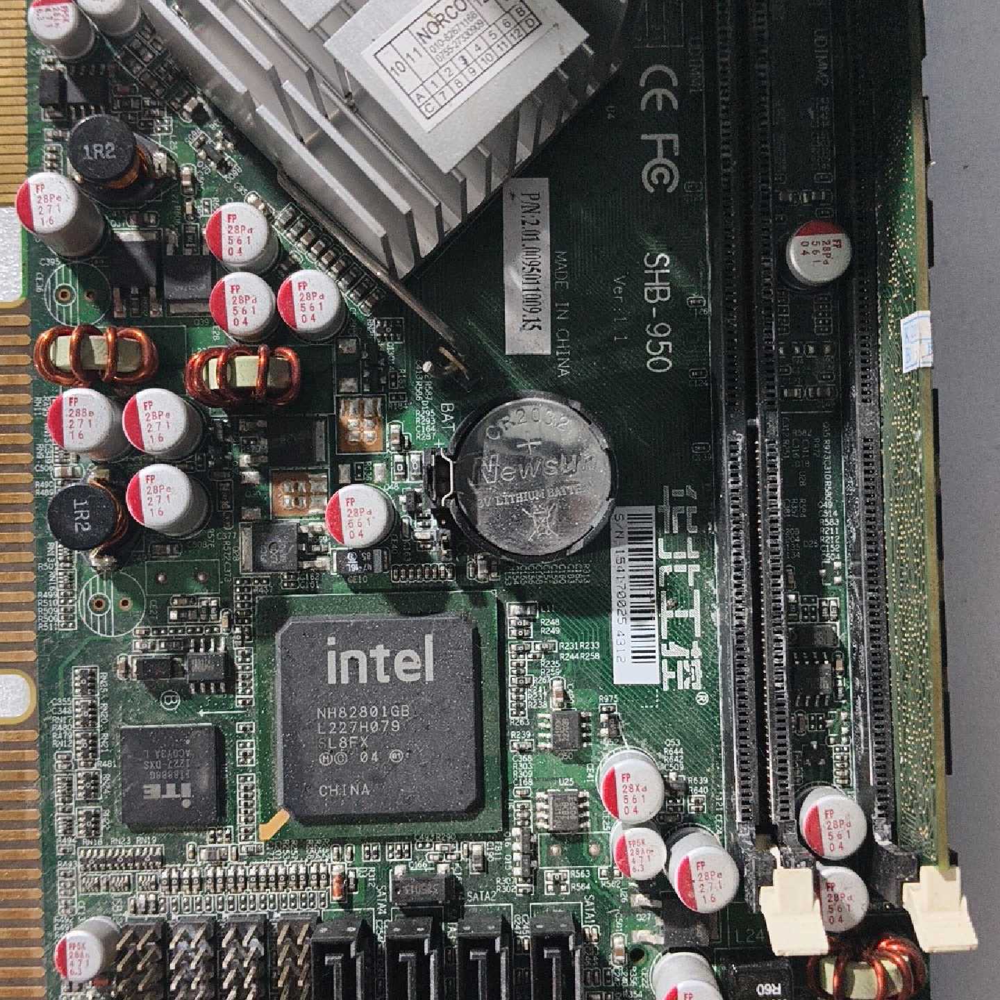 议价华北工控机SHB-950，1.1板本，带CPU，和一个2GB
