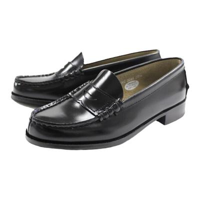 鞋型挺括气质出众线条优美