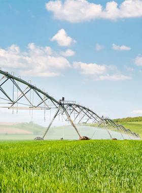 指针式喷灌机中心支轴圆形大田灌溉水泵自走式浇地机农业