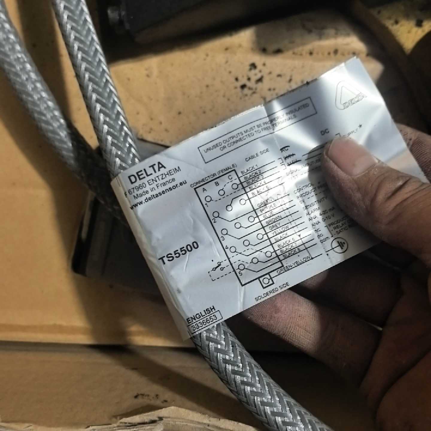 议价DELTA德尔塔热金属检测仪，型号F67960，擦擦成色还不