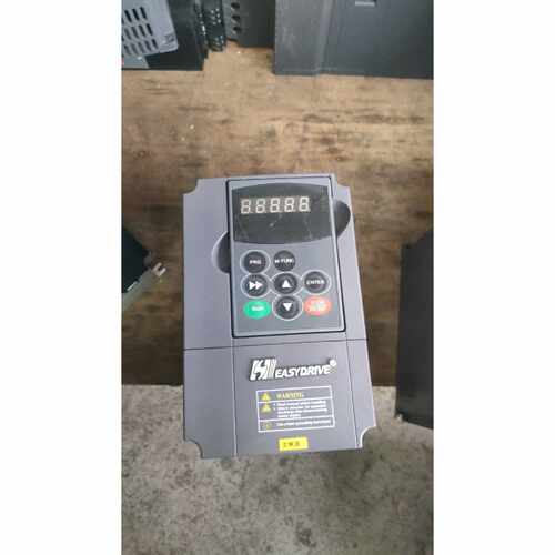 易驱M200-4KW变频器两台，成色自定义，一台面板有问题，-询价