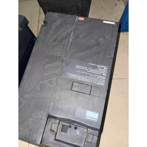 变频器RF-F740-30K-CHT1两台:都缺面板:有议价