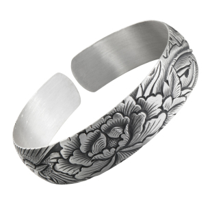 寸银坊云南手工制作复古做旧足银浮雕宽面实心凤穿牡丹手镯.匠心