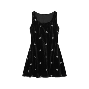 吴童童蝴蝶结刺绣丝绒背心连衣裙女秋冬韩系收腰加厚无袖A字长裙