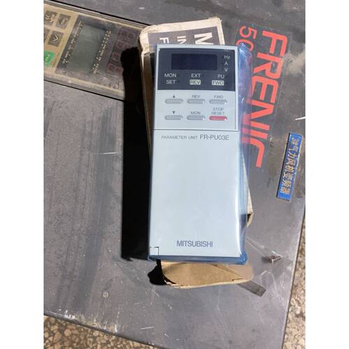 FR-PU03E 三凌 变频器实物