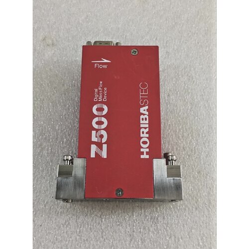 HORIBA STEC SECZ512MGX FLOWRATE 300SCCM C02 100CCM MASS FLOW