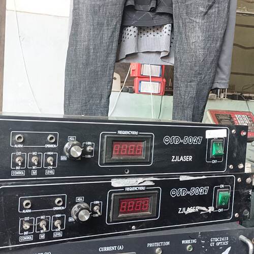 溢价-(武汉中谷声光Q开关电源QSD-2750。2台。实物