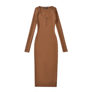 大u领长袖针织连衣裙女2025新款秋冬紧身性感包臀打底裙毛衣长裙