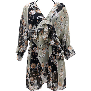 泳衣女夏2025新款高级感分体三件套小胸聚拢遮肚显瘦长袖罩衫泳装