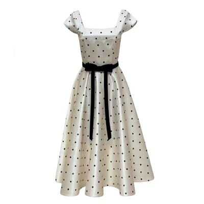 有袖设计感收腰显瘦A字连衣裙