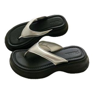 冰岛星河银~!软软轻便厚底增高人字拖女外穿夏季防滑沙滩凉拖鞋