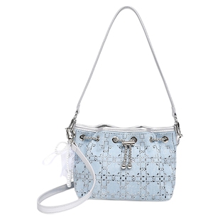 月芽儿2025新款牛仔布水桶包女百搭单肩斜挎包休闲包手提包通勤包