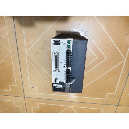 询价1kw伺服驱动器MDDHT3530E，，成色为实图