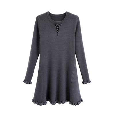 千金穿搭灰色内搭针织连衣裙