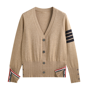 Pink Trip卡其色tb针织开衫女2025早秋新款学院风修身v领毛衣外套