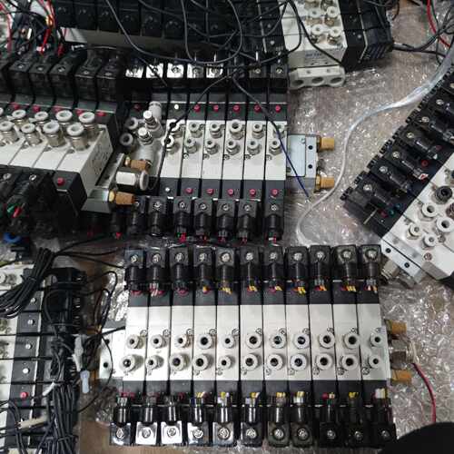 议价亚德客气动阀4V130C06DC24V电压功率2.5W维修
