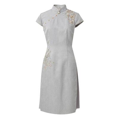 乔万尼新中式改良版旗袍连衣裙好看流行收腰重工提花设计ET3E673