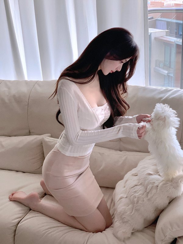 DFAY娇软粉白一套抹胸气质很麂皮女裙套装搭配嫩开衫+的纯欲半