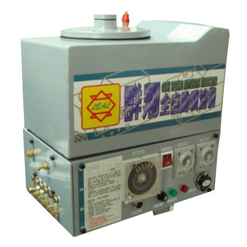 现货供应定时定量注油 链条自动喷油机 群翔全自动加油机智能