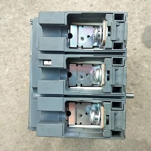 议价断路器CVS100F，保证原装正品，成色不错，实物图片