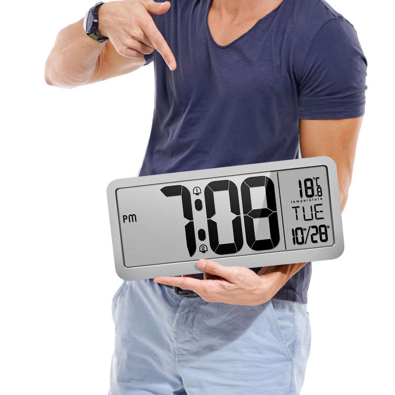 三每大屏电子挂钟家用客厅钟表挂墙温度计电池款办公桌面台钟G3