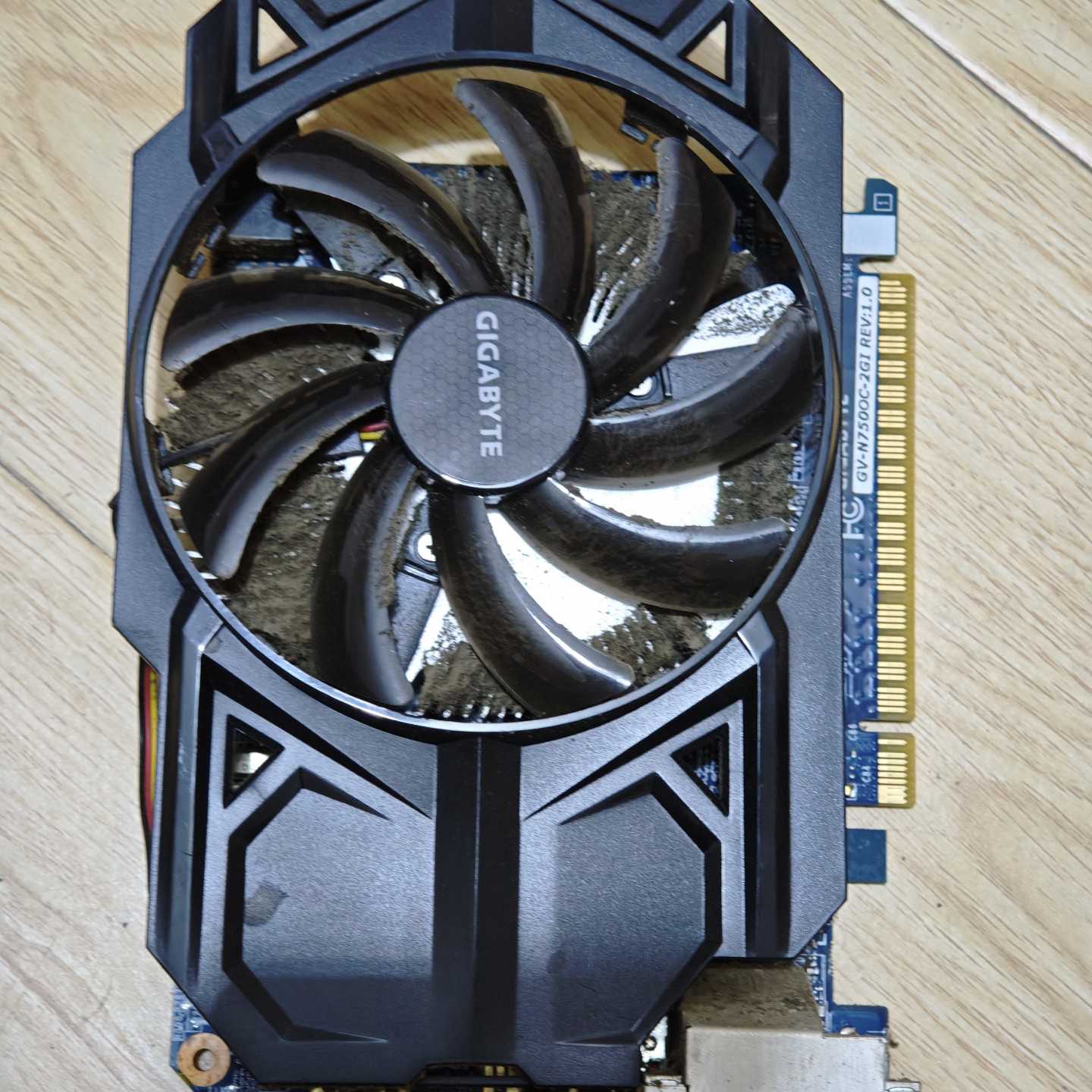 议价技嘉GTX750 2G显卡维修
