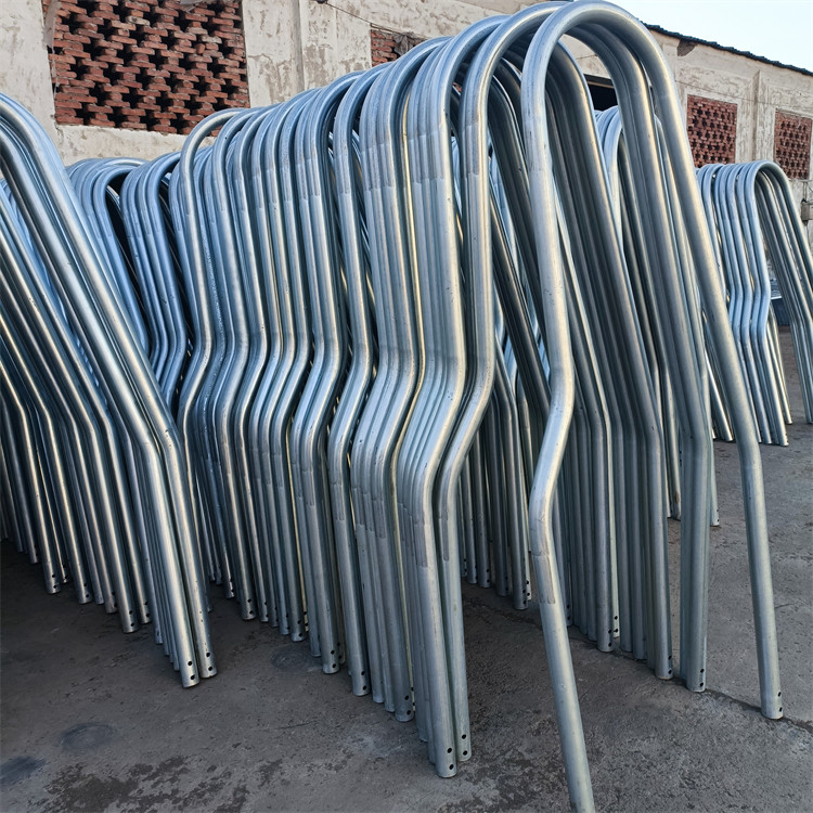 恒力机械牧场设备一牛一位休息用定位栏热镀锌双面安装加厚牛卧床