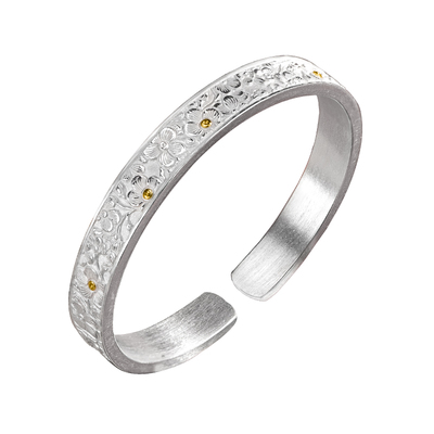 999纯银手镯女简约小众锤纹雕花开口手环轻奢精致百搭气质银手镯