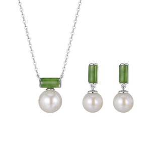 周大生碧玉珍珠项链淡水珍珠正圆强光简约珍珠吊坠颈链百搭锁骨链