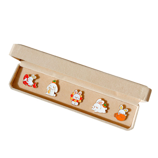 毕业礼物送女生闺蜜生日同学朋友18岁兔子胸针学生伴手礼圣诞新年